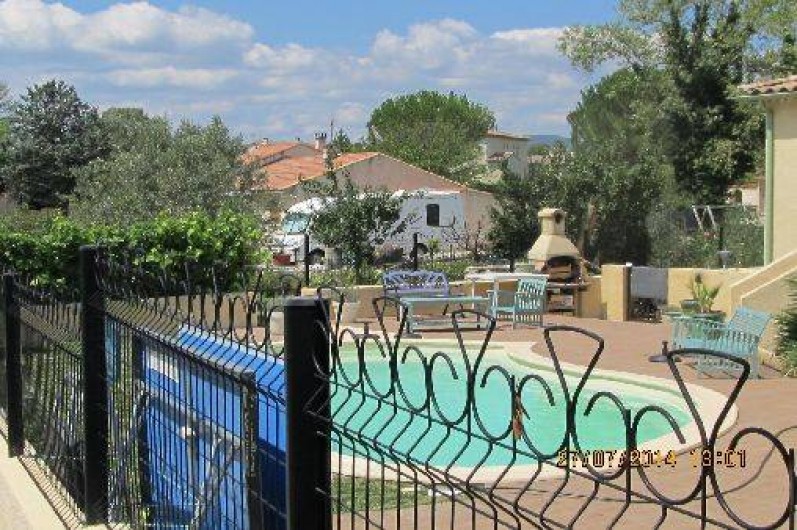 Location de vacances - Villa à Alès - coin piscine