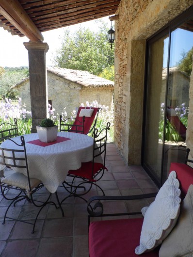 Location de vacances - Mas à Venasque - Terrasse mazet Ventoux