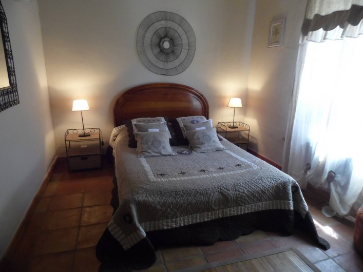 Location de vacances - Mas à Venasque - Chambre 1 Provence