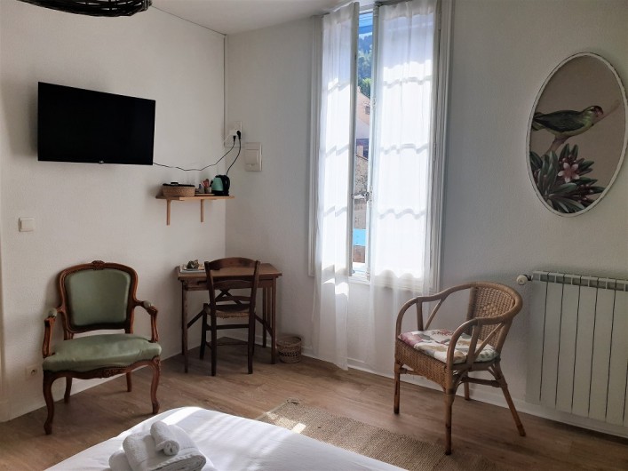 Location de vacances - Chambre d'hôtes à Tautavel - Chambre double Conflent - Coin bureau
