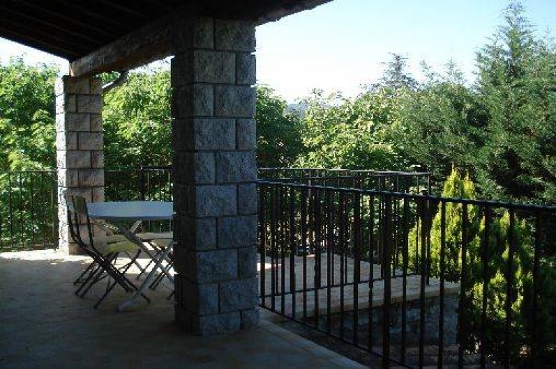 Location de vacances - Appartement à Saint-Alban-Auriolles - Terrasse du 1er étage