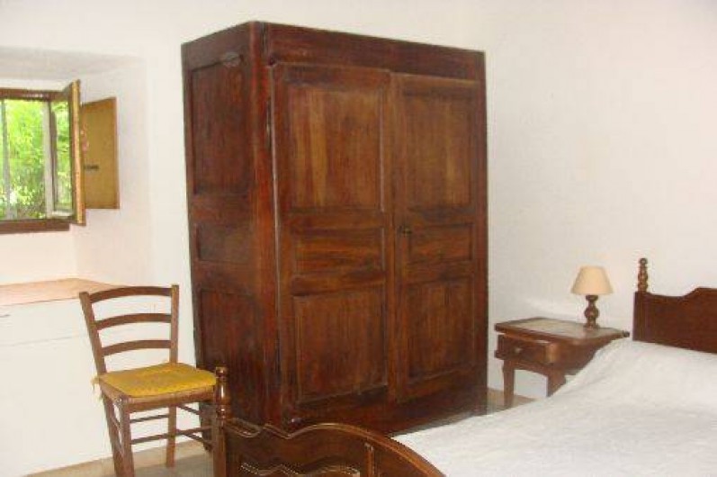 Location de vacances - Appartement à Saint-Alban-Auriolles - Chambre 1 du Rez-de-Chaussée - lit  2 personnes