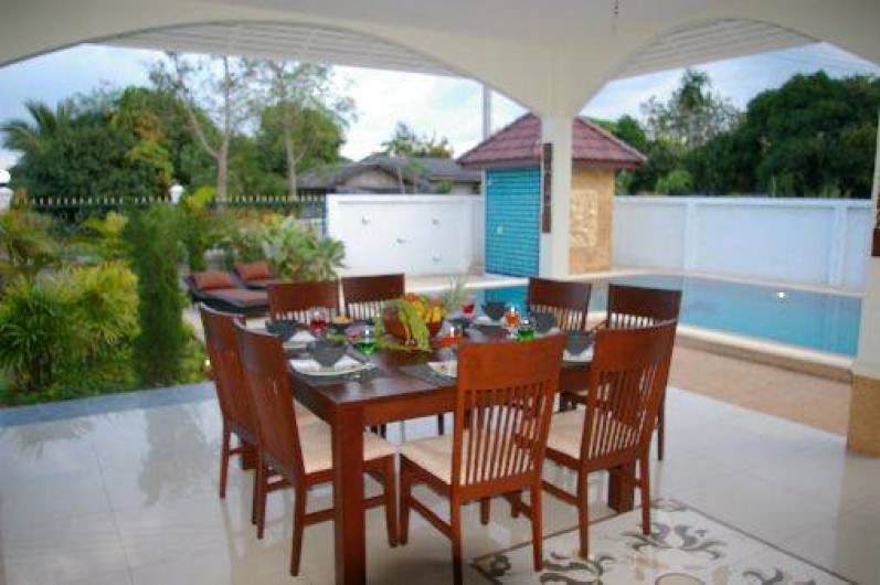 Location de vacances - Maison - Villa à Phe - Table near swimming pool