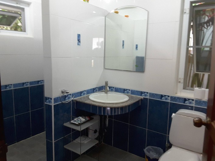 Location de vacances - Maison - Villa à Phe - Her private Bathroom