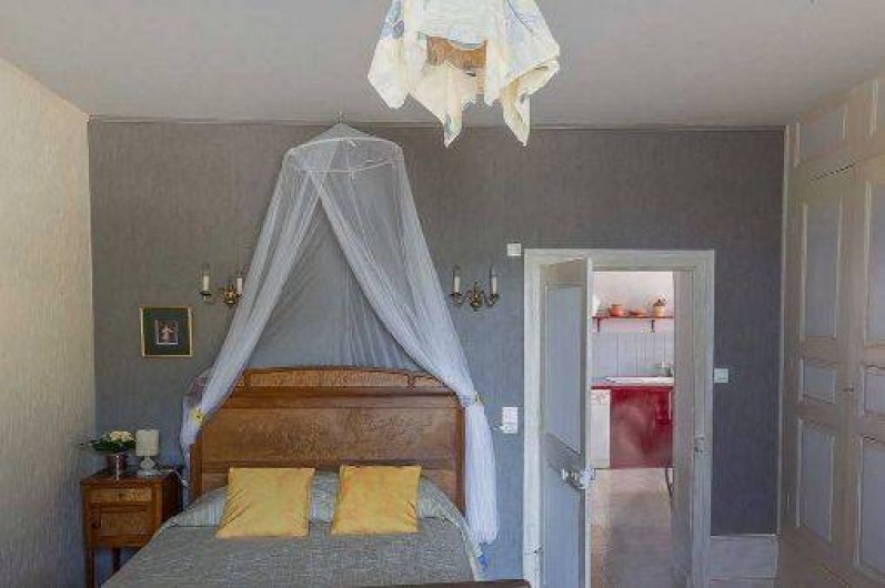 Location de vacances - Gîte à Druyes-les-Belles-Fontaines - chambre 1