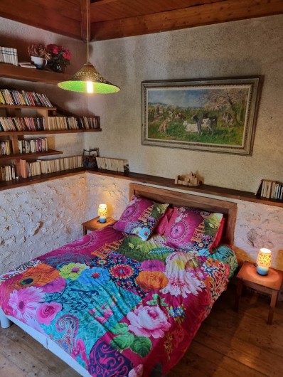 Location de vacances - Mas à Tournon-d'Agenais - chambre pigeonnier - lit en 160 -