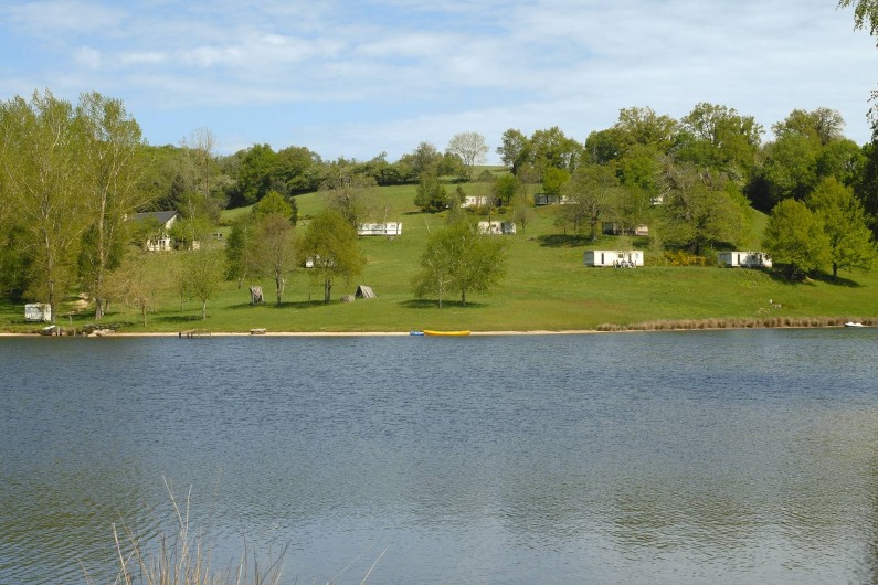 Location de vacances - Bungalow - Mobilhome à Villefranche-de-Rouergue - vue d'ensemble du camping