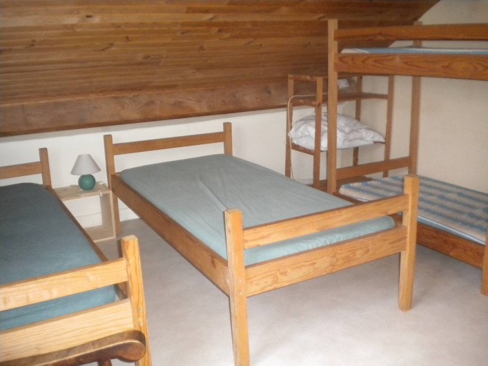 Location de vacances - Bungalow - Mobilhome à Villefranche-de-Rouergue - couchages en mezzanine d'un des gites