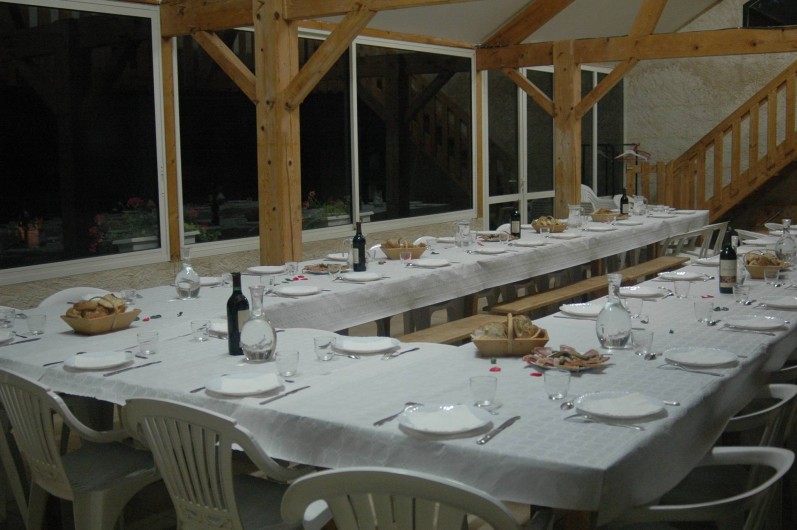 Location de vacances - Bungalow - Mobilhome à Villefranche-de-Rouergue - repas organisé au camping