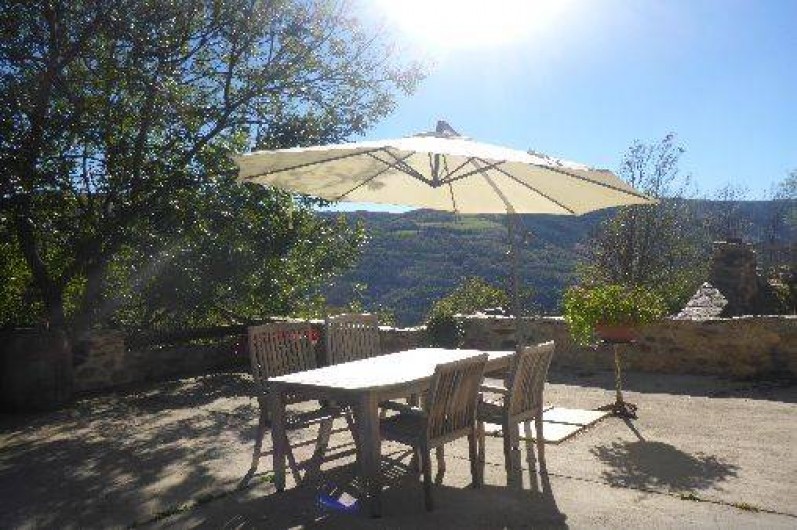 Location de vacances - Gîte à Prats-de-Mollo-la-Preste - Terrasse exposé sud-est.