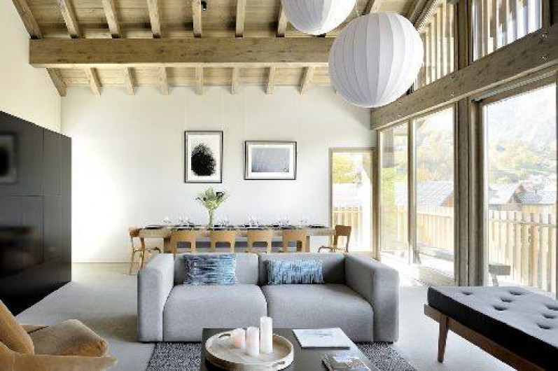 Location de vacances - Chalet à Saint-Martin-de-Belleville - Vue du salon avec le coin repas.