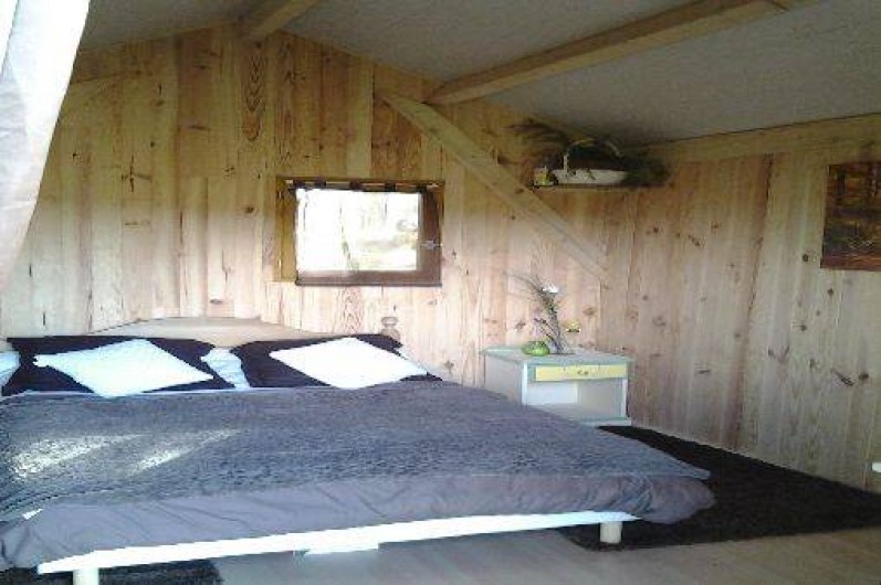 Location de vacances - Cabane dans les arbres à Paulhac-en-Margeride - Chambre lit 2 places (matelas pour 1 enfant éventuellement)