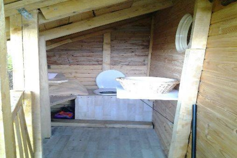 Location de vacances - Cabane dans les arbres à Paulhac-en-Margeride - Toilettes sèches