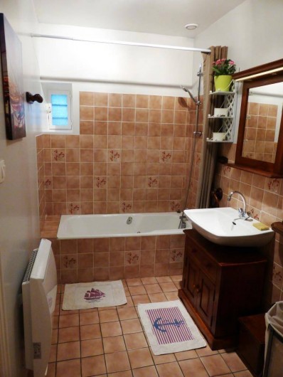 Location de vacances - Gîte à Louvigné-du-Désert - Salle de Bain RDC