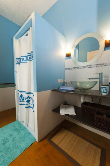 Location de vacances - Chambre d'hôtes à Saint-Yzans-de-Médoc - Chambre Bleuet