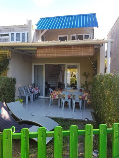 Location de vacances - Maison - Villa à Grand Baie - Vue de la maison depuis jardin