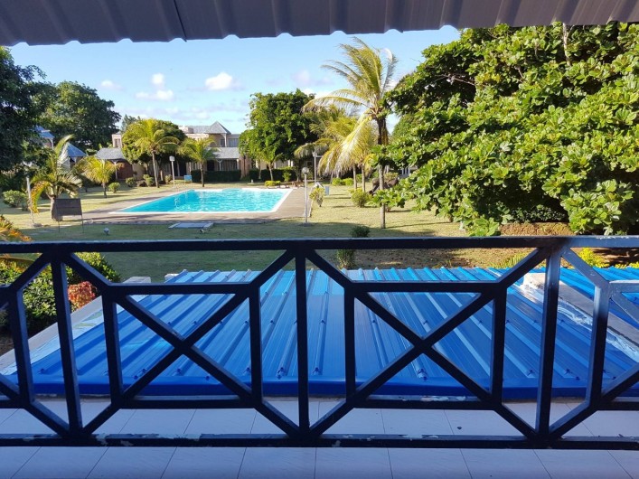 Location de vacances - Maison - Villa à Grand Baie - Vue du balcon-accès par les 2 chambres