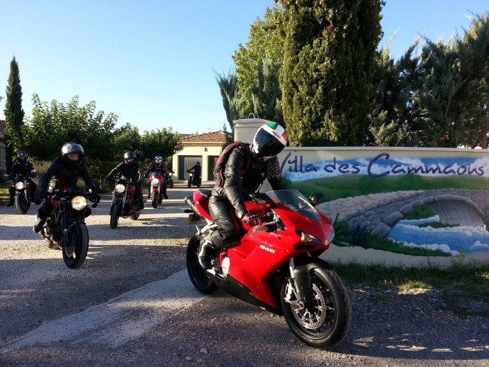Location de vacances - Chambre d'hôtes à Vacquières - Randonnée motards