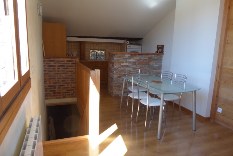 Location de vacances - Appartement à Embrun - Séjour et cuisine