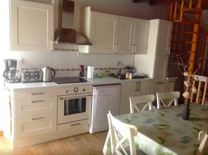 Location de vacances - Maison - Villa à Concoret - Cuisine toute équipée