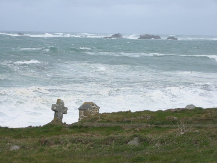 Location de vacances - Villa à Portsall - A 40 mn de marche  : La Côte des Légendes. Sentiers de randonnée littorale