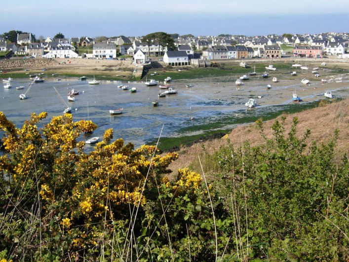 Location de vacances - Villa à Portsall - A 20mn par les plages : Port de Portsall, tous services.