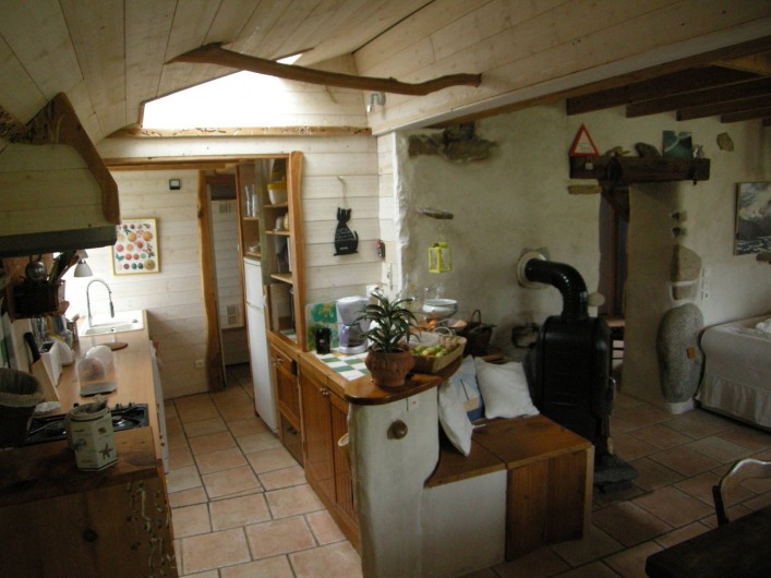 Location de vacances - Villa à Portsall - Cuisine à l'américaine, toute équipée de 2015