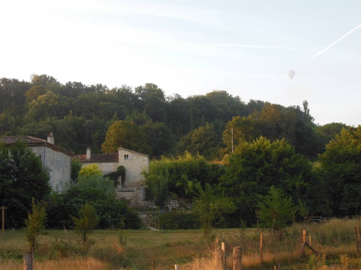 Location de vacances - Gîte à Lectoure - La Mouline de Belin depuis le potager