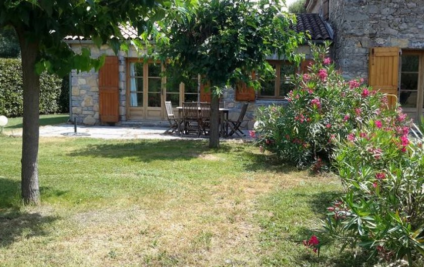 Location de vacances - Studio à Durfort-et-Saint-Martin-de-Sossenac - vue terrasse