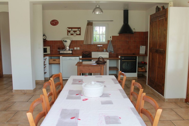 Location de vacances - Mas à Cabannes - Coin repas