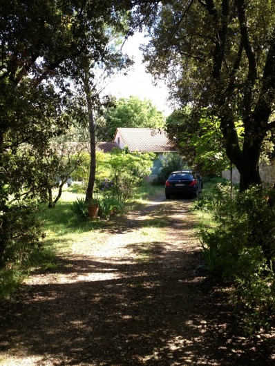 Location de vacances - Maison - Villa à Arpaillargues-et-Aureillac - parc arboré