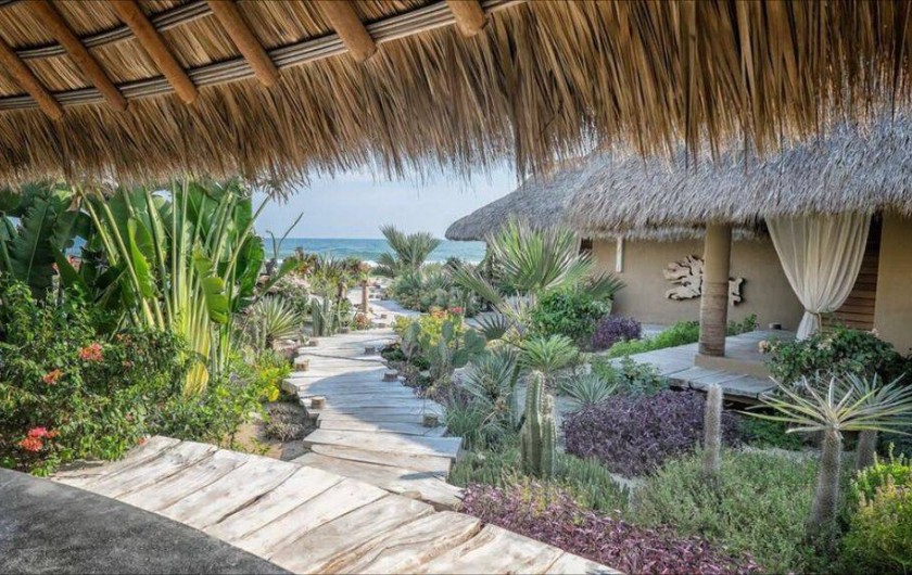Location de vacances - Chambre d'hôtes à Puerto Escondido - Vue vers le bungalow privatif