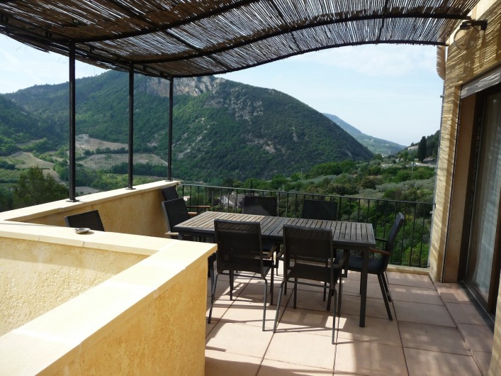 Location de vacances - Gîte à Aubres - Grande terrasse