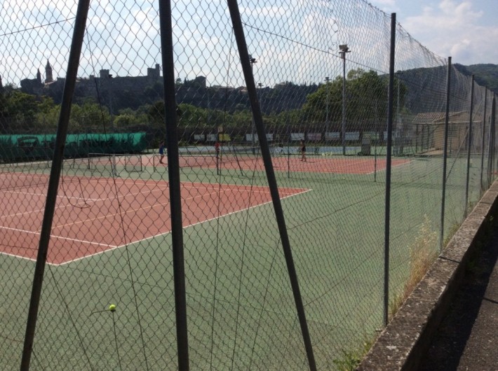 Location de vacances - Villa à Saint-Martin-d'Ardèche - tennis ( gestion communale) 200M de la maison