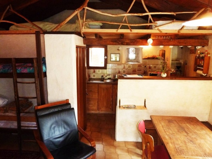 Location de vacances - Camping à Saint-Julien-du-Gua - L’intérieur du gîte « terrasse »