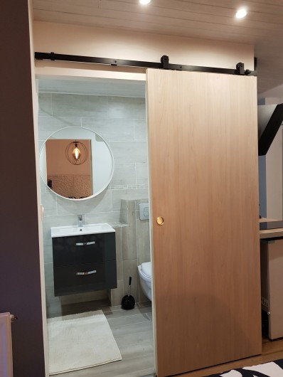 Location de vacances - Appartement à Saint-Montan - Salle de Bain équipée: sèche cheveux, serviettes