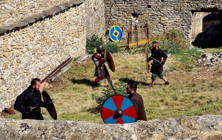 Location de vacances - Appartement à Saint-Montan - Château 13 siècle - Saint Montan