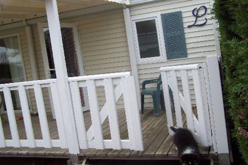 Location de vacances - Bungalow - Mobilhome à Saint-Denis-d'Oléron - Terrasse avec portillon