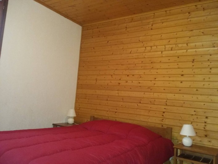 Location de vacances - Chalet à Lescheraines - chambre RDC