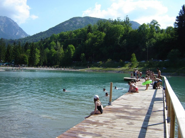 Location de vacances - Chalet à Lescheraines - base de loisirs et plans d'eau à1,2 km