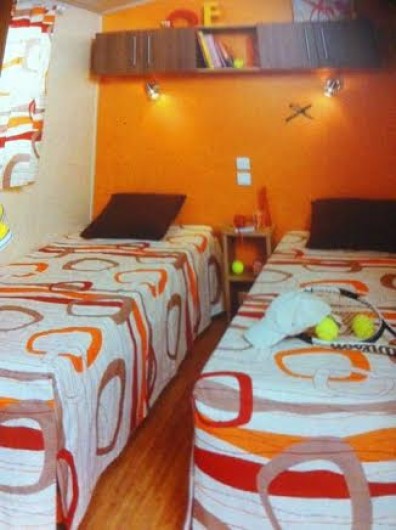 Location de vacances - Chalet à Parentis-en-Born - chambre 2