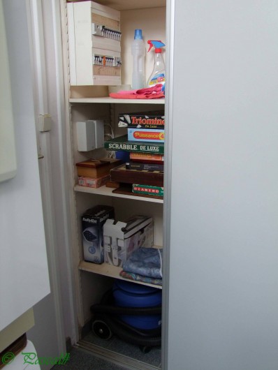 Location de vacances - Gîte à Pleudihen-sur-Rance - Placard  jeux,  Sèche-cheveux Fer à repasser