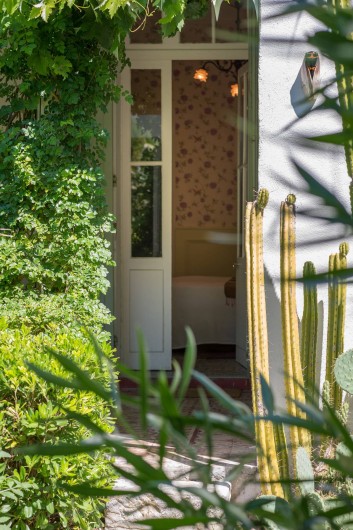 Location de vacances - Chambre d'hôtes à Marseille - la chambres d'hôte "La chambre" dans notre maison d'hôte à Marseille