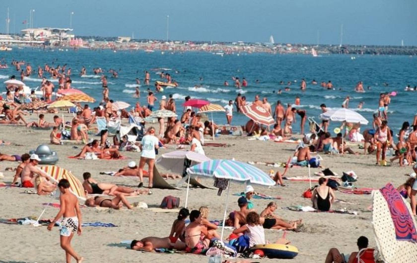 Location de vacances - Appartement à Pézenas - PLAGE DU CAP D'AGDE EN AOUT. A MOINS DE 20 KMS.