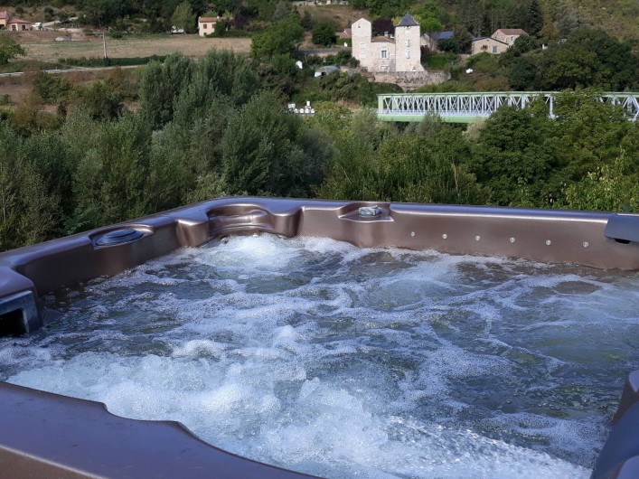 Location de vacances - Gîte à La Cresse - Le jaccuzzi