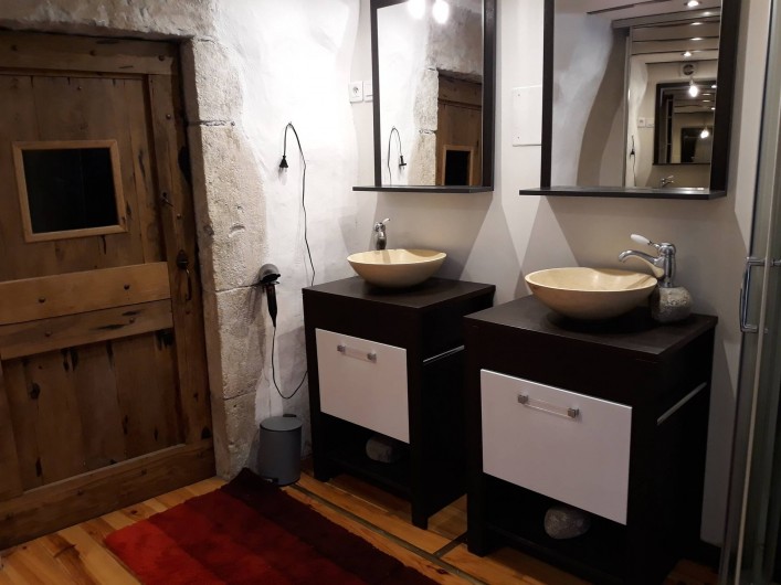 Location de vacances - Gîte à La Cresse - La  salle de bain