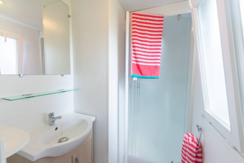 Location de vacances - Camping à Guérande - Mobil-home 2 chambres 1 salle de bains