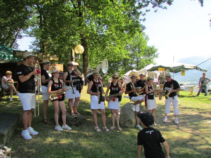 Location de vacances - Chalet à Saint-Georges-d'Hurtières - Fête au village
