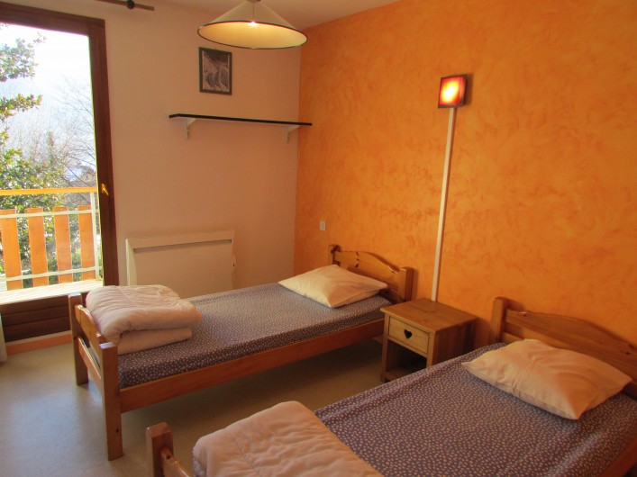 Location de vacances - Chalet à Saint-Georges-d'Hurtières - Chambre