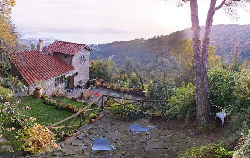Location de vacances - Villa à La Spezia - La Villa et son jardin